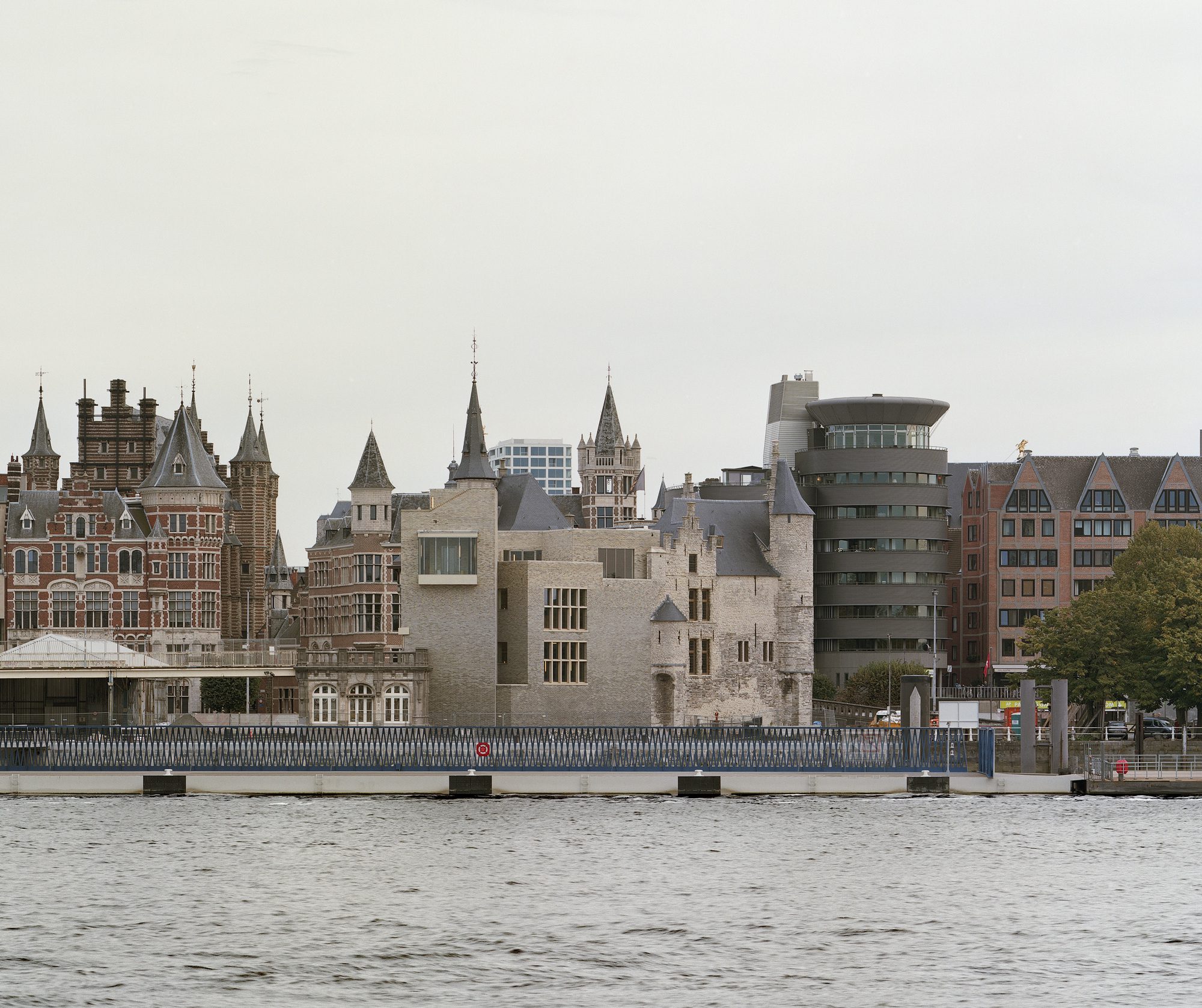 Het Steen visitor center and tourist reception in Antwerp restored by noAarchitecten