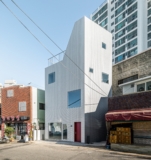 Thumbs up Building | moc architects