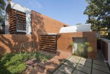 Brick House | Architecture Paradigm