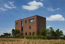 The Bricks House | HGE Architect