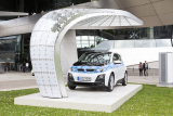 The solar powered fast-charging station | Eight