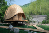 Treewow O – A Tree House of Curved Round Roof | MONOARCHI